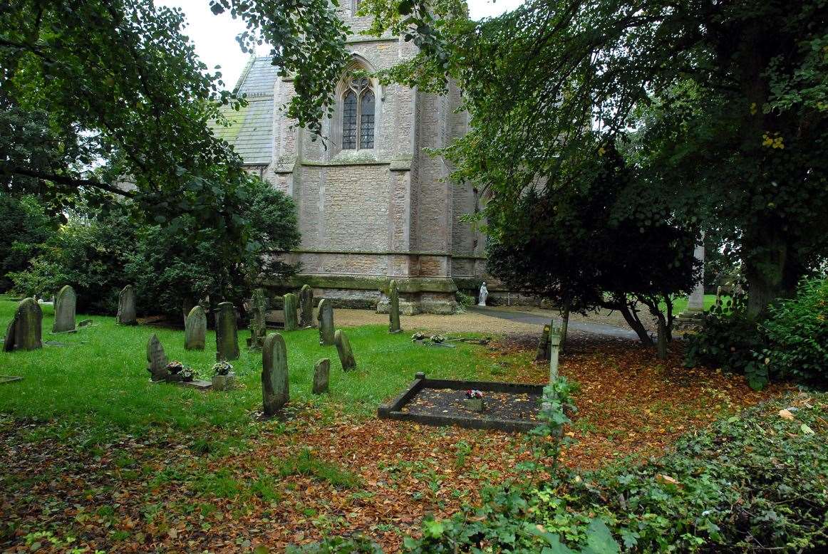 Deeping St Nics church cemetery (18208223)