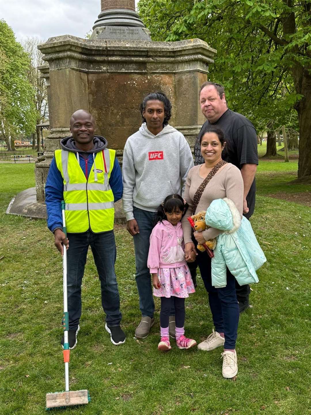 Sithara Sampath and his family with cllr Sidney Imafidon and cllr Jamie Edwards
