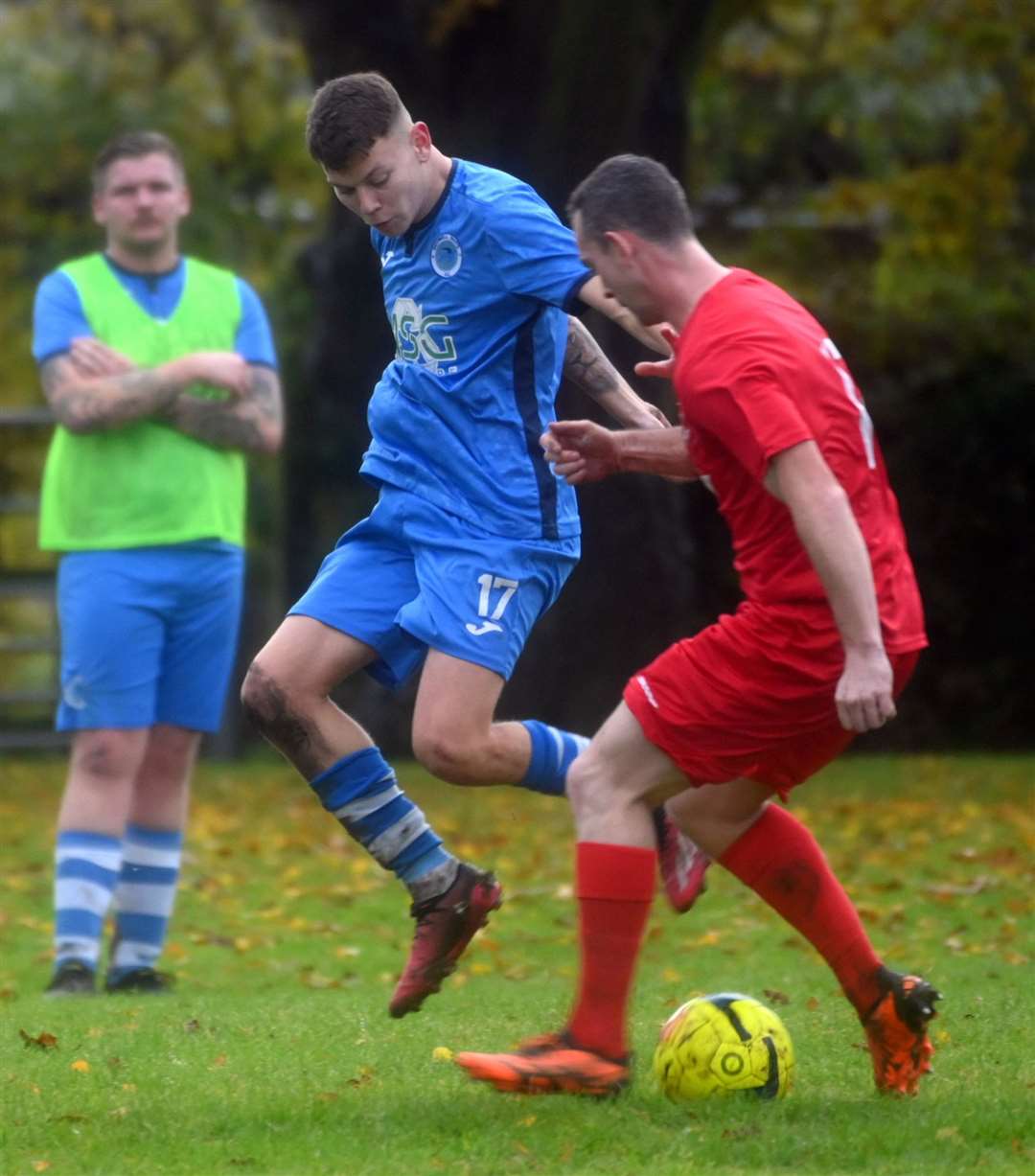 Upwell Town (red) v Outwell Swifts Reserves (blue)