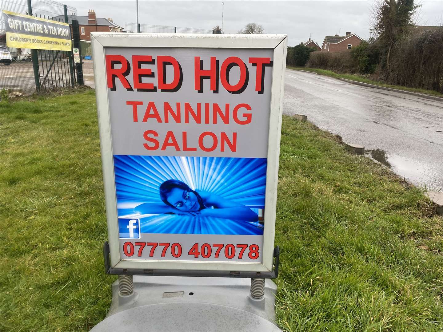 New tanning studio