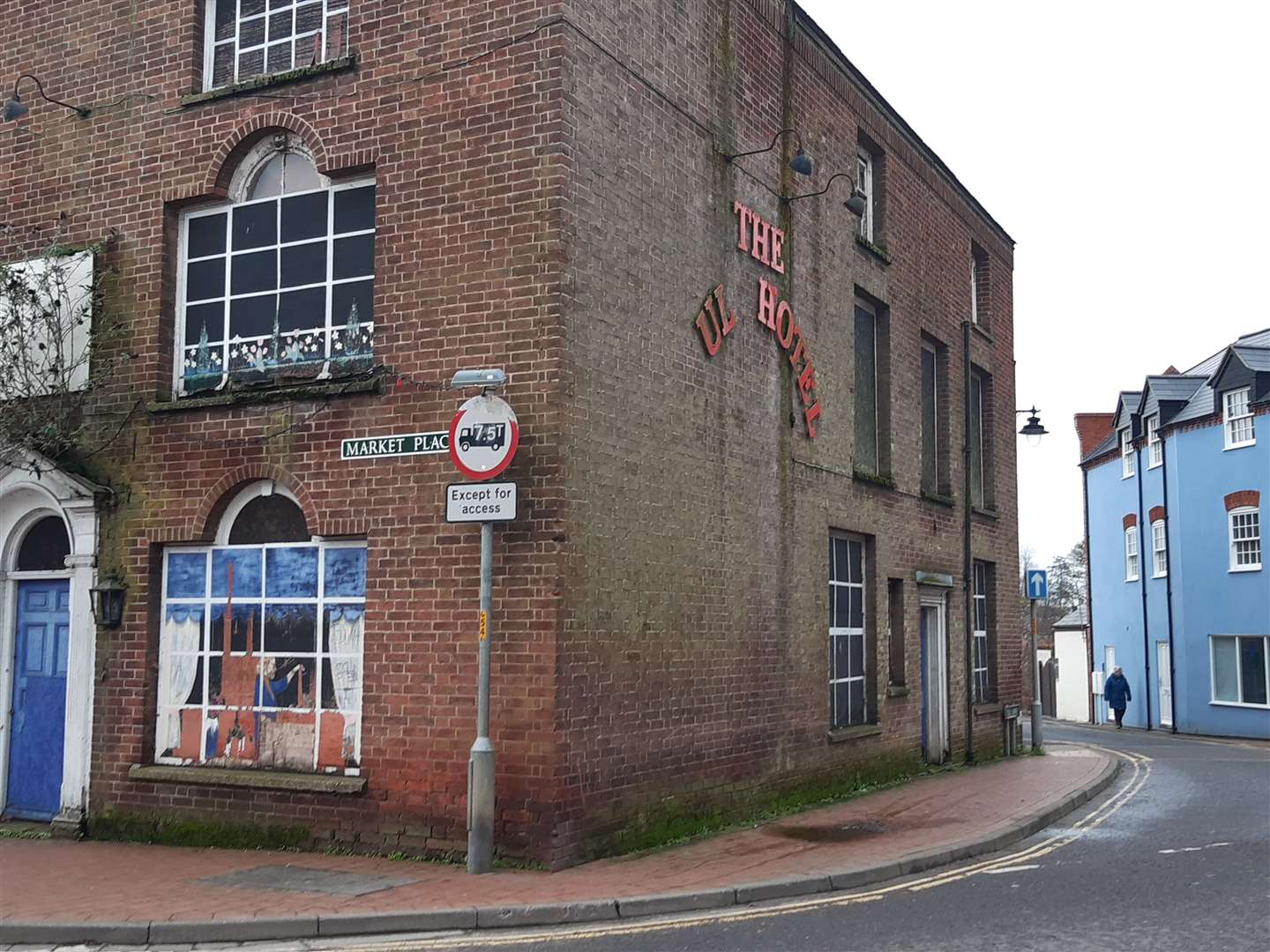 Bull Hotel in Long Sutton (43683565)