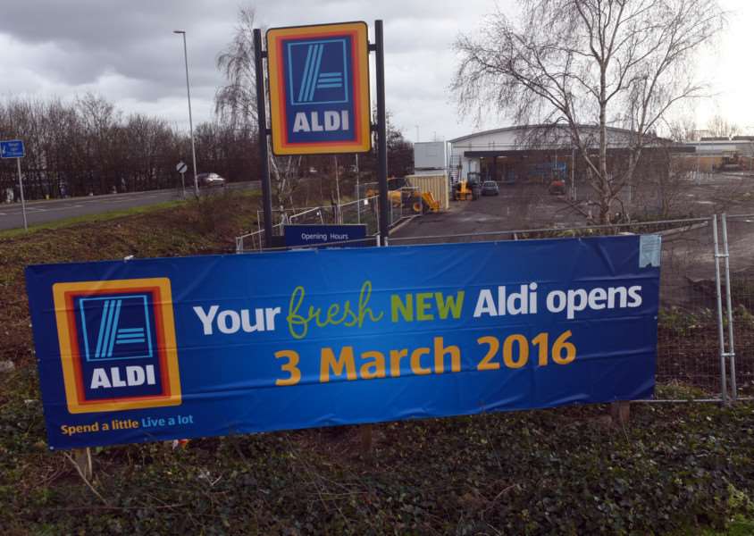 General View of the new Aldi in Chatteris ANL-160131-172916009
