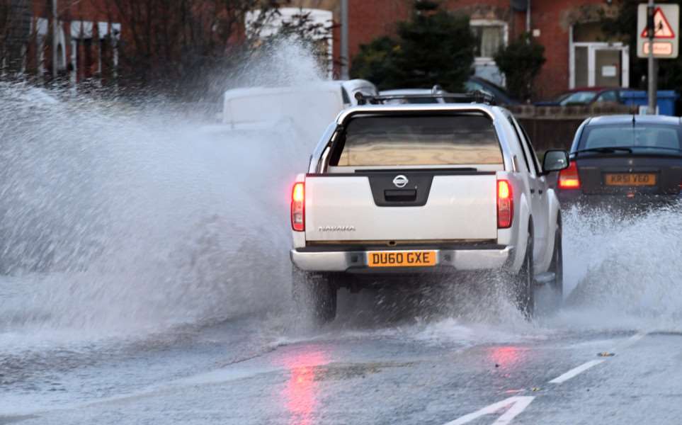 Water Leak on North End Rd Wisbech
