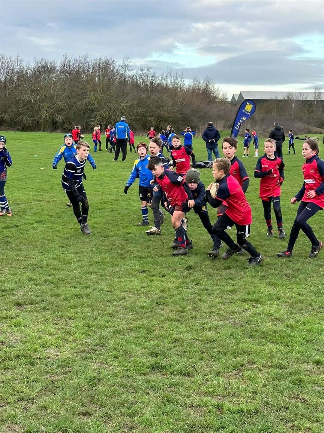 Wisbech U10s on the attack (61874160)